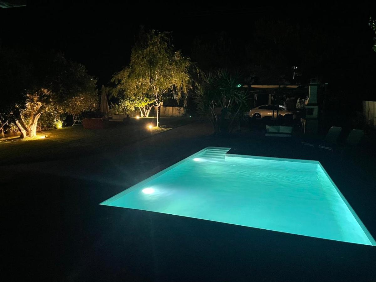 Vila Kalimera Private Pool 네아 포티데아 외부 사진