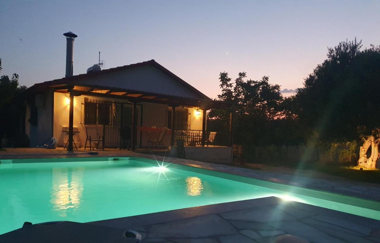 Vila Kalimera Private Pool 네아 포티데아 외부 사진
