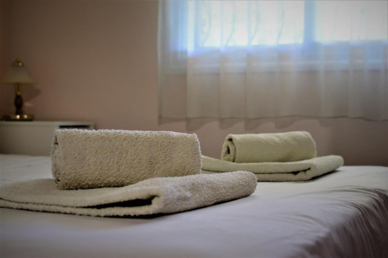 Vila Kalimera Private Pool 네아 포티데아 외부 사진