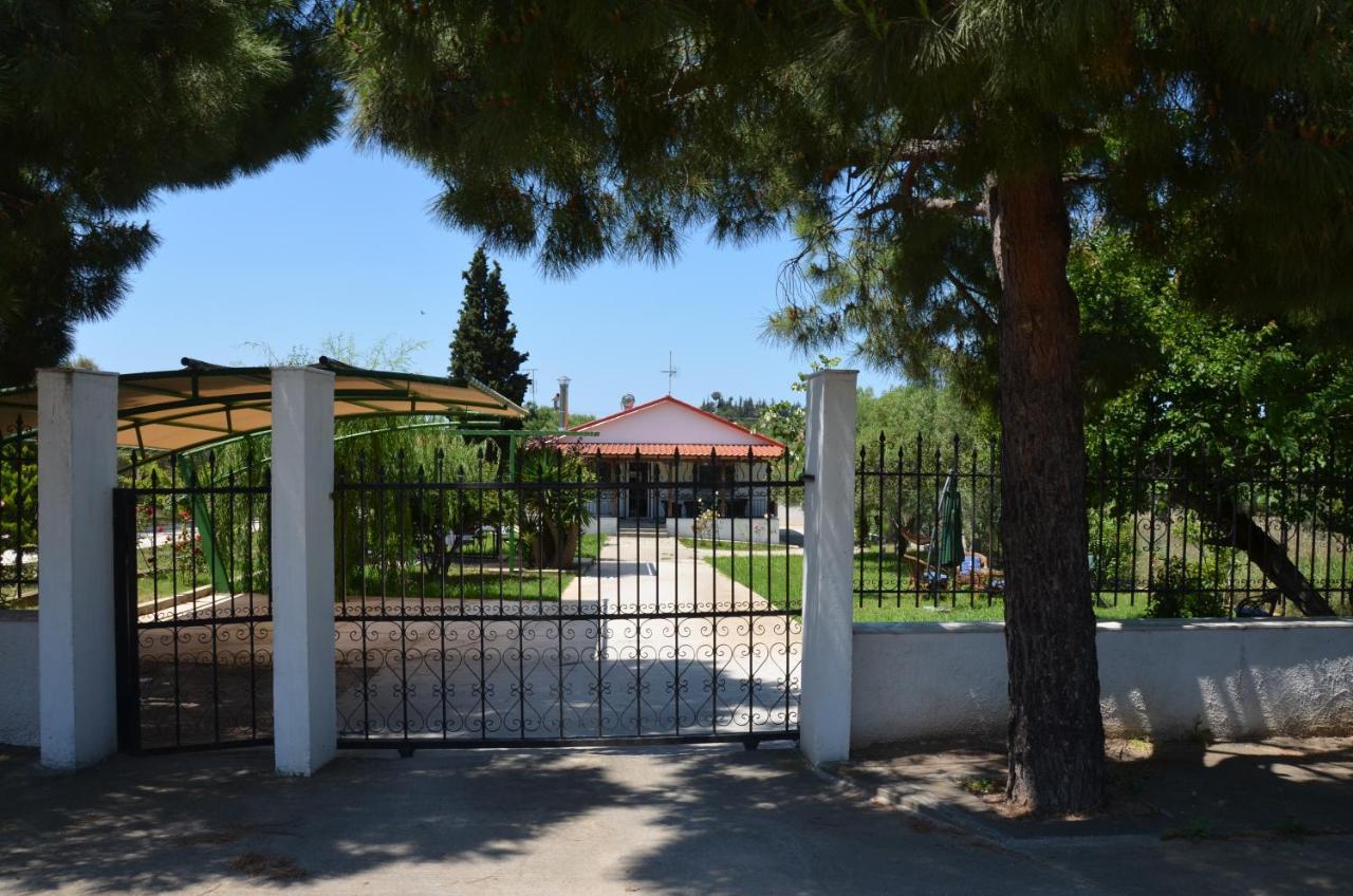 Vila Kalimera Private Pool 네아 포티데아 외부 사진